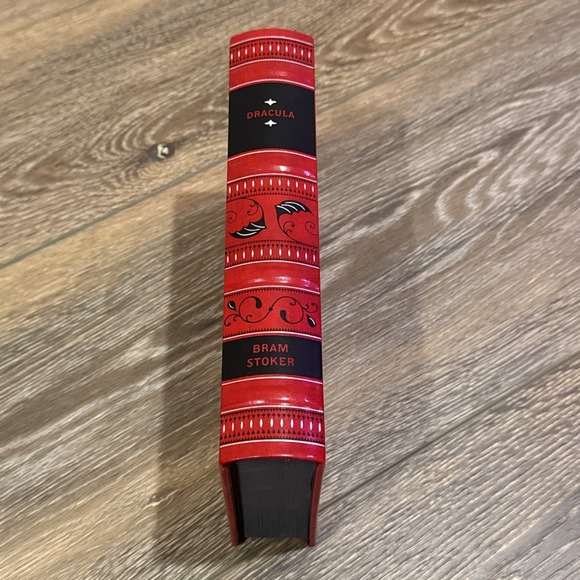 Dracula : (Barnes and Noble Collectible Classics: Flexi Edition) by Stoker Bram - Picture 5 of 7